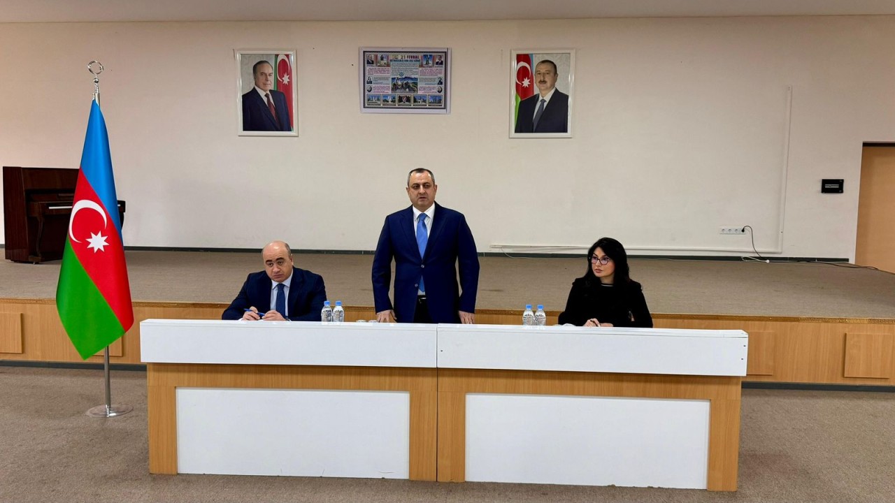 Adil Əliyev vətəndaşların müraciətlərini dinlədi - FOTOLAR